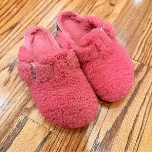 Birkenstock Women’s Boston Big Buckle Teddy Shearling Clogs